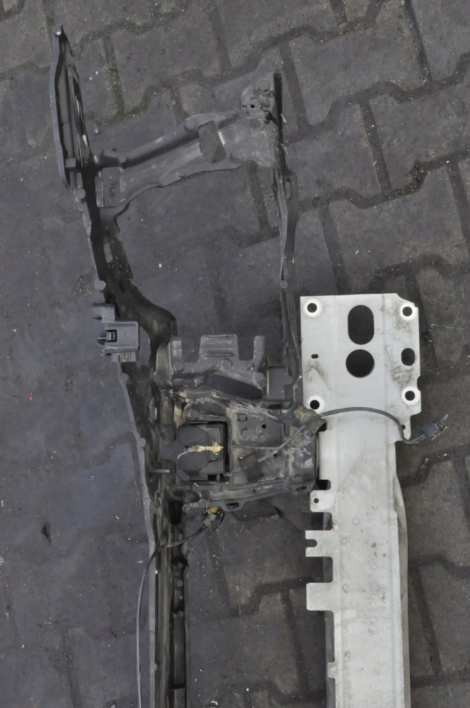 фото №8, Volvo v60 pas передній підсилювач