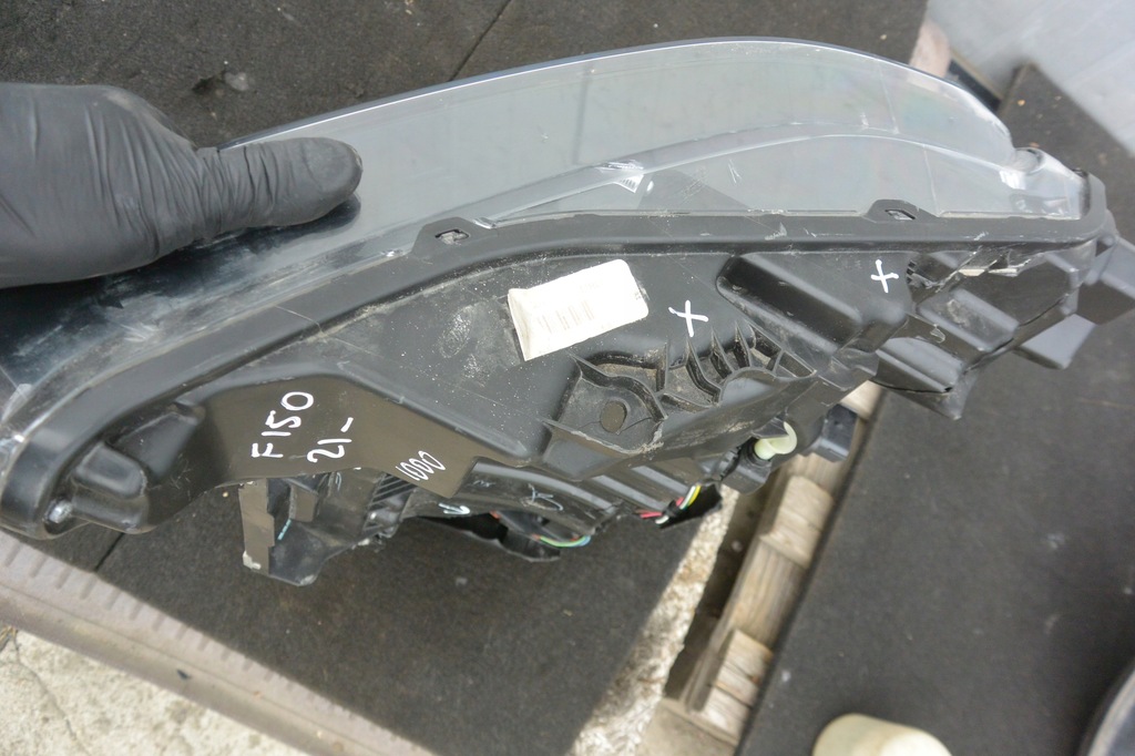 фото №14, Лампа фара права led ford f150 21- r