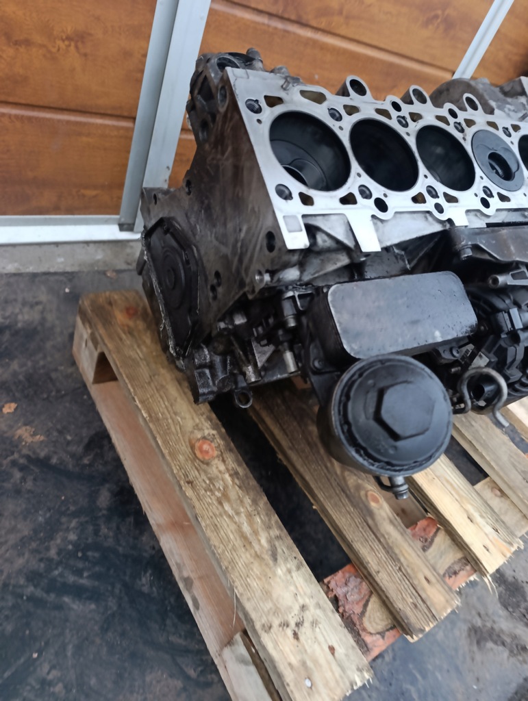 фото №13, Vw t5 2.5 tdi axd kompletny dół двигуна блок wał поршні колеса розподільного валу