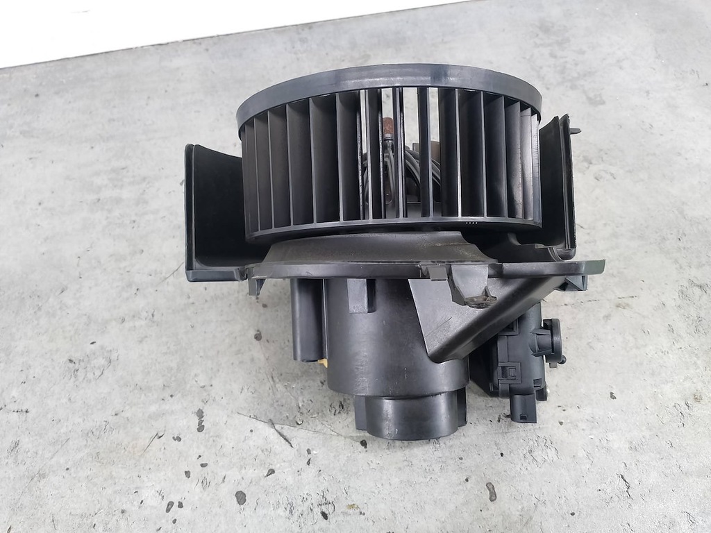 фото №1, Вентилятор обдув, воздуходувка opel astra g bertone 9000348 behr 04322 2.2