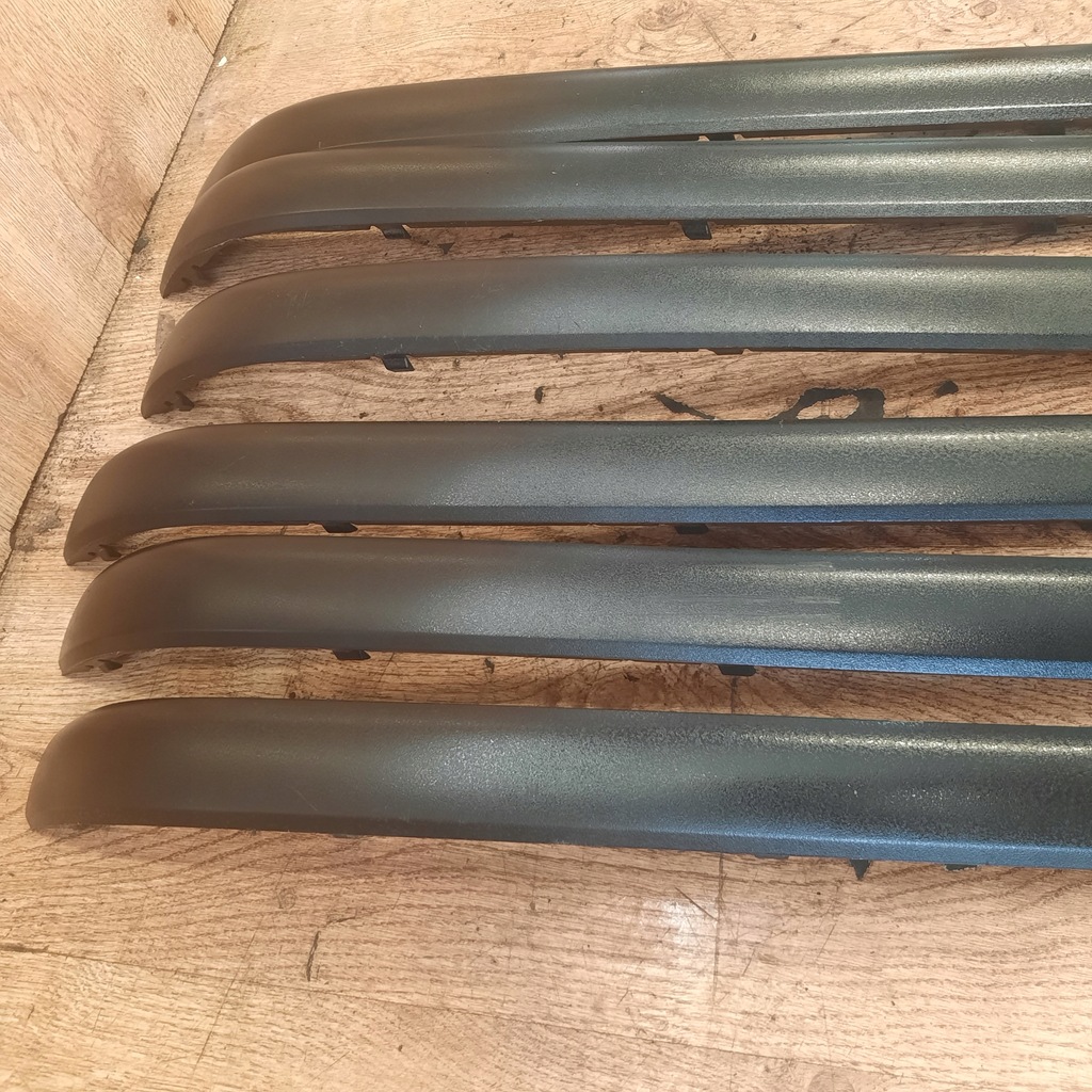 фото №9, Молдинг бампера правый задняя bmw e46 sedan 7030604