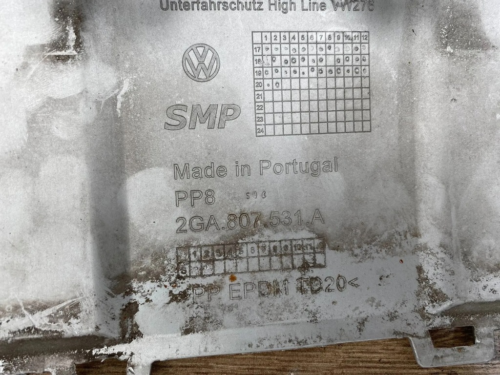 фото №4, Volkswagen t-roc 2017 спойлер перед 2ga807531a