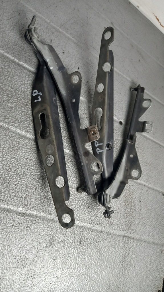 фото №1, Петля капот volvo s60 02r sedan