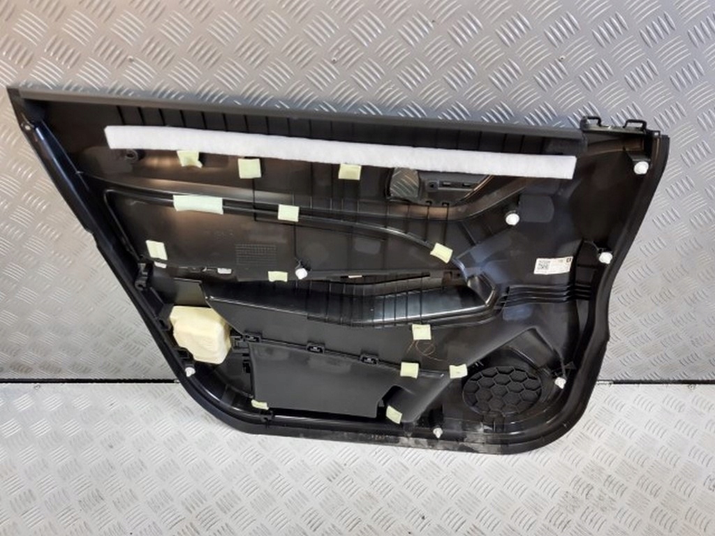 фото №4, Swift mk8 обшивка обивка дверь правый перед