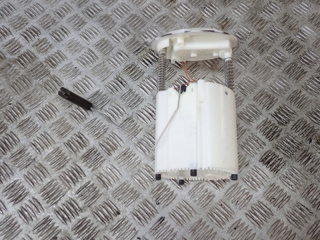 Насос топлива maserati quattroporte gts 3.8 2014 Недорого