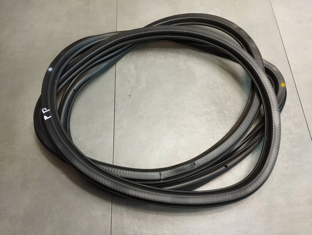 фото №1, Audi q7 4l прокладка правая перед