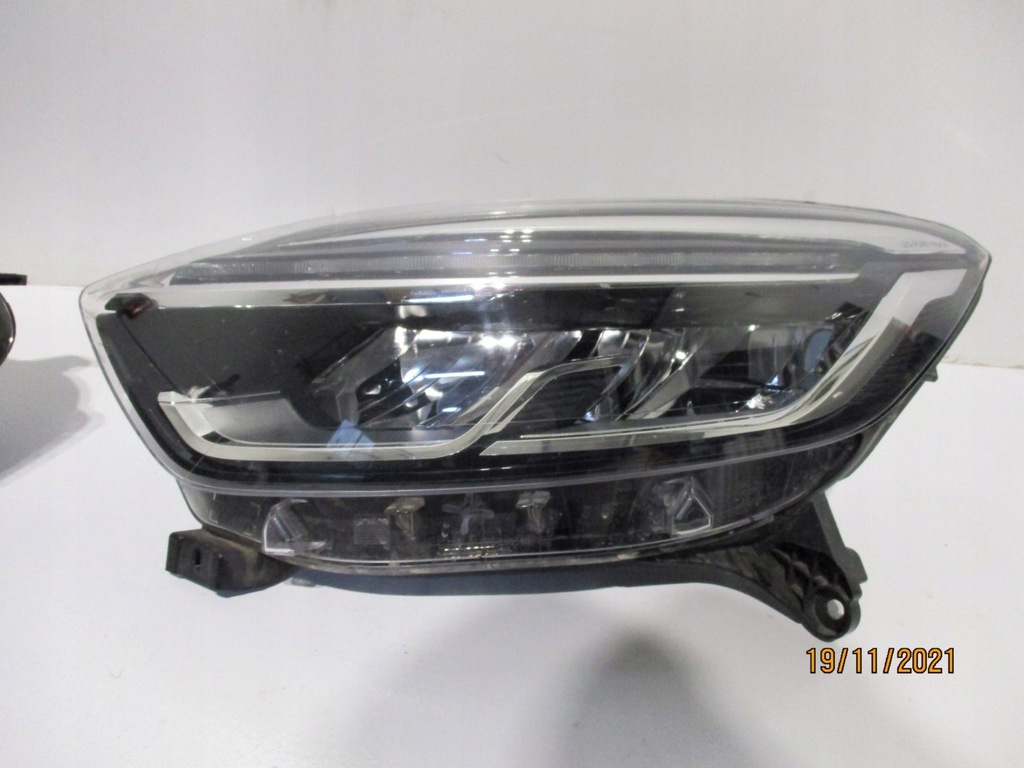 фото №2, Лампа led renault captur i 260609454r правая