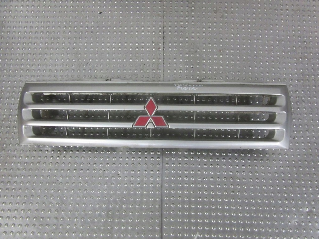 фото №1, Mitsubishi pajero pinin 2002 решітка радіатора решітка радіатора