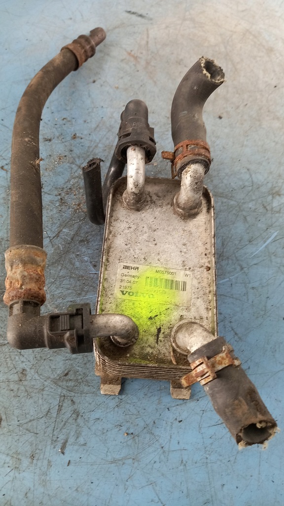 фото №1, Радиатор масла volvo s40