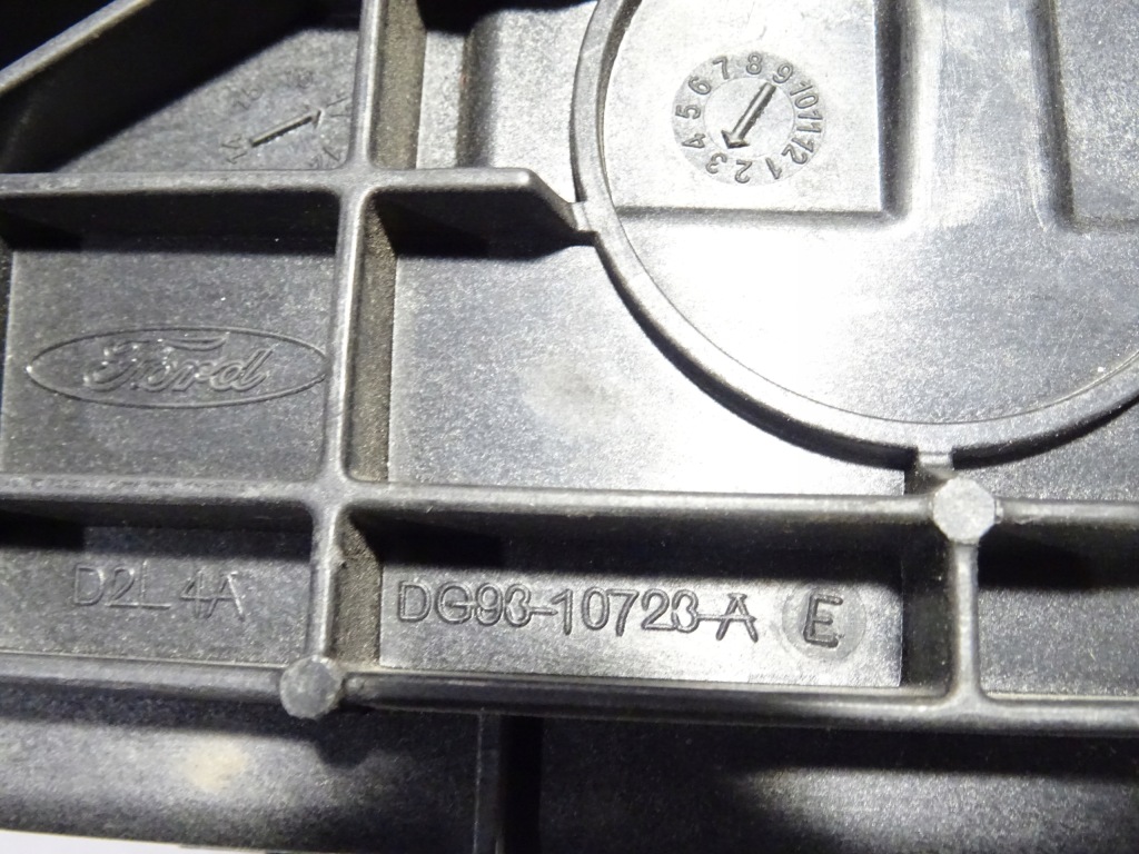 Основание аккумулятор ford mondeo mk5 dg93-10723-ae Оригинал