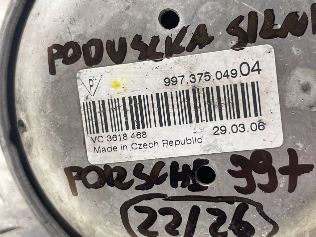фото №10, Porsche оригінальний номер 99737504904 911 997 кронштейн кронштейн подушка двигуна