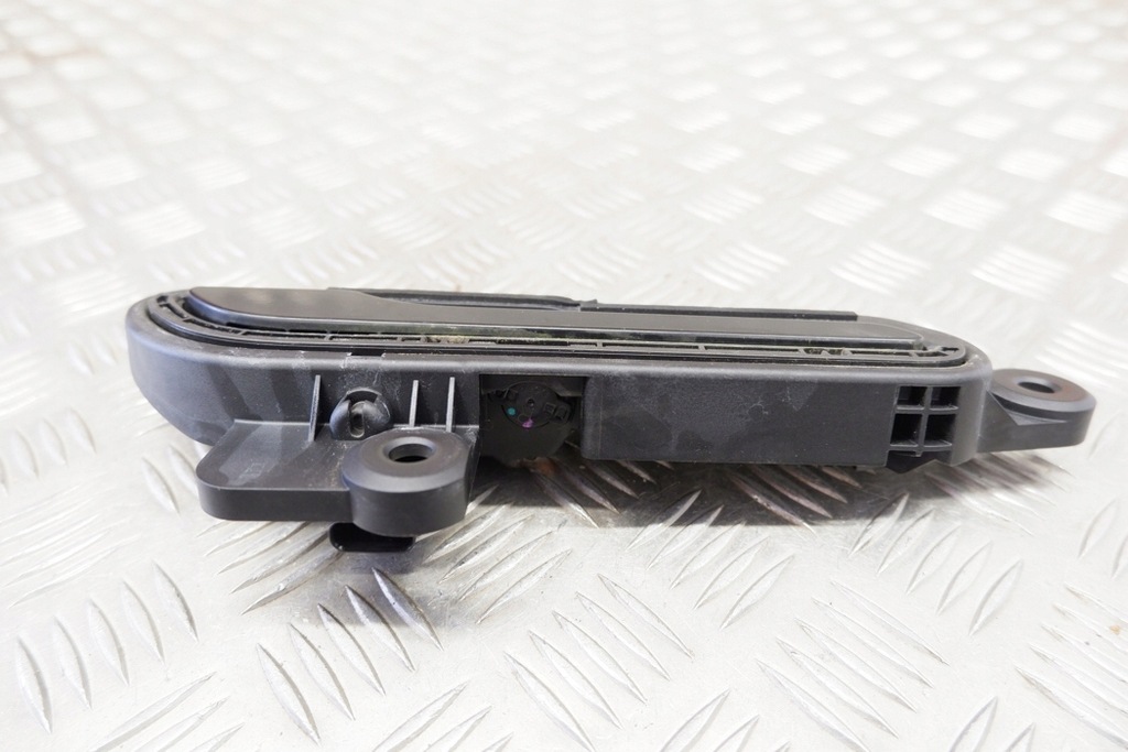 фото №9, Ручка задних правых дверь tesla 152811500d electric 2021