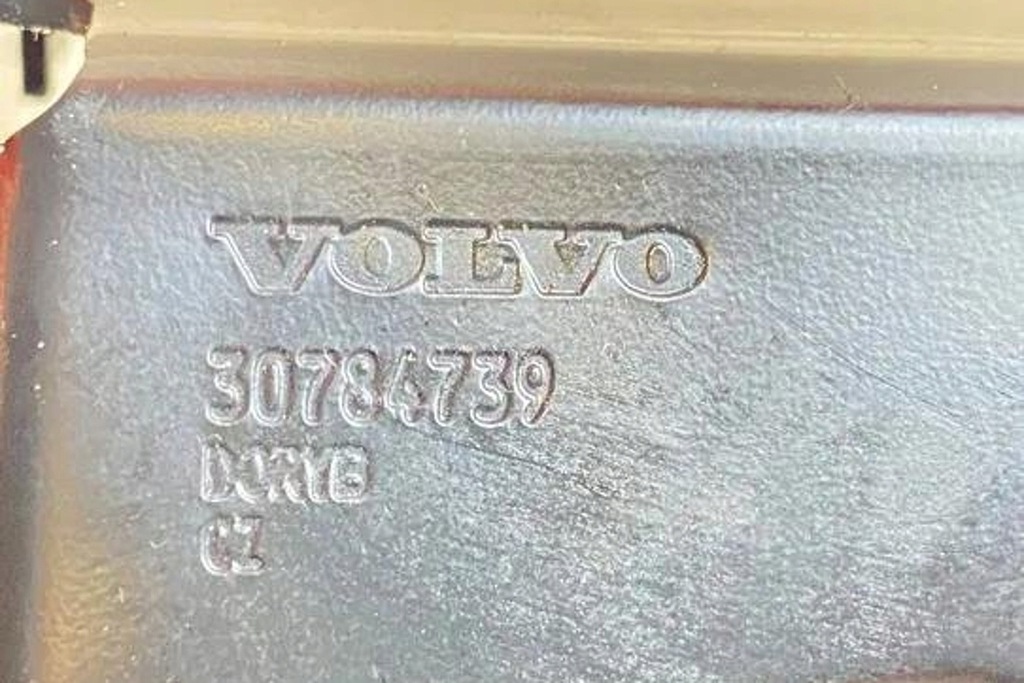 фото №9, Замок кришки багажника volvo c30 30784739 2.0l дизель 110kw 2012