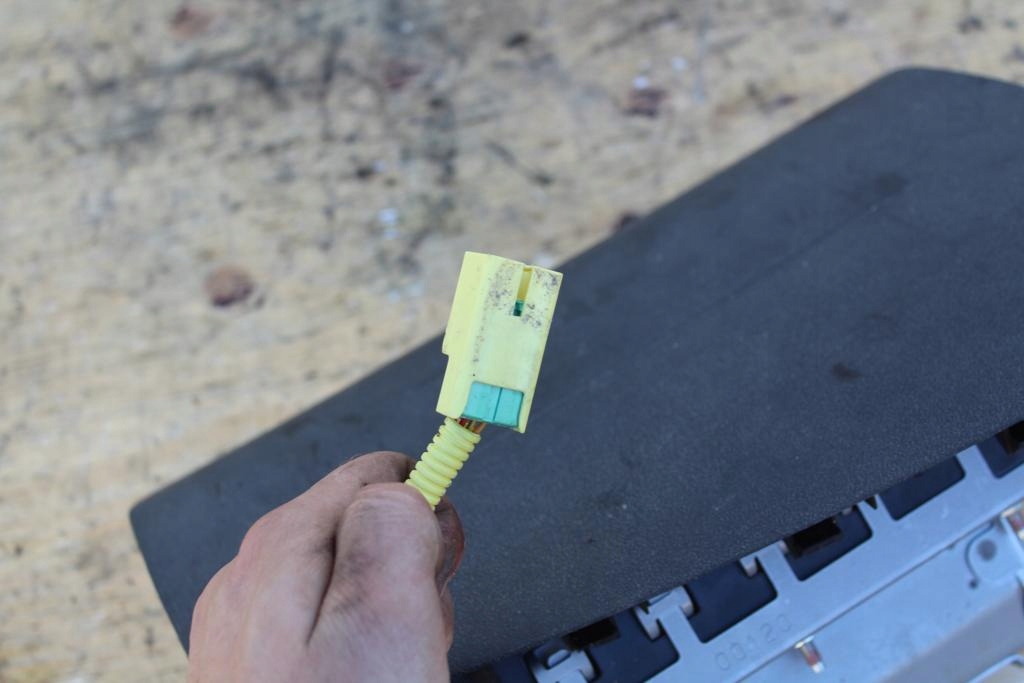 фото №8, Подушка воздушная пассажира заглушка subaru forester ii sg