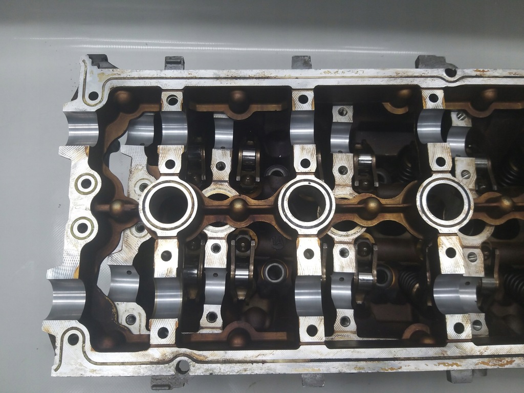 фото №10, Головка двигателя a4 b6 awa 2.0 fsi bvy 150km a4 golf leon b6 06d103373al