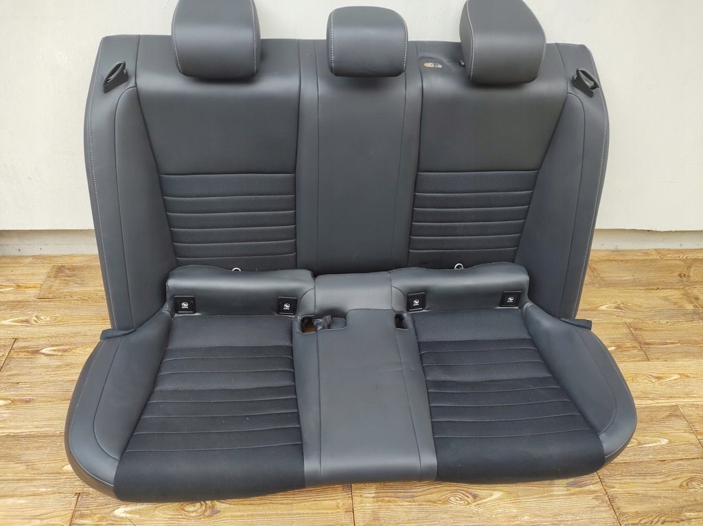 фото №9, Lexus is300h 13r заднее сиденье задняя