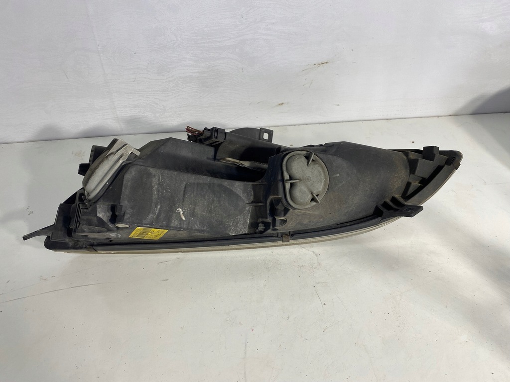 фото №9, Лампа правая перед mitsubishi colt vi eu