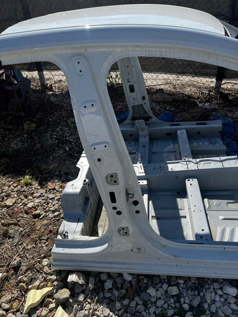 фото №2, Чверть поріг блок двигуна правий dacia sandero iii