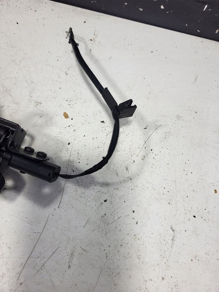 фото №6, Kia niro 2021 засов / крепление замка крышки передней / капот двигателя