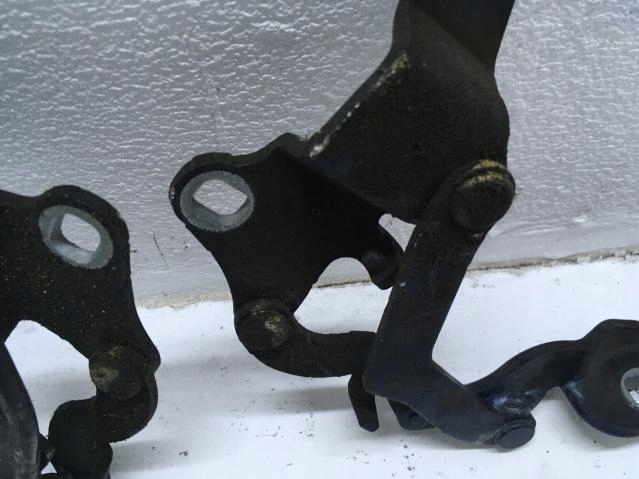 фото №6, Петли капот комплект bmw seria 1 e88 7060560