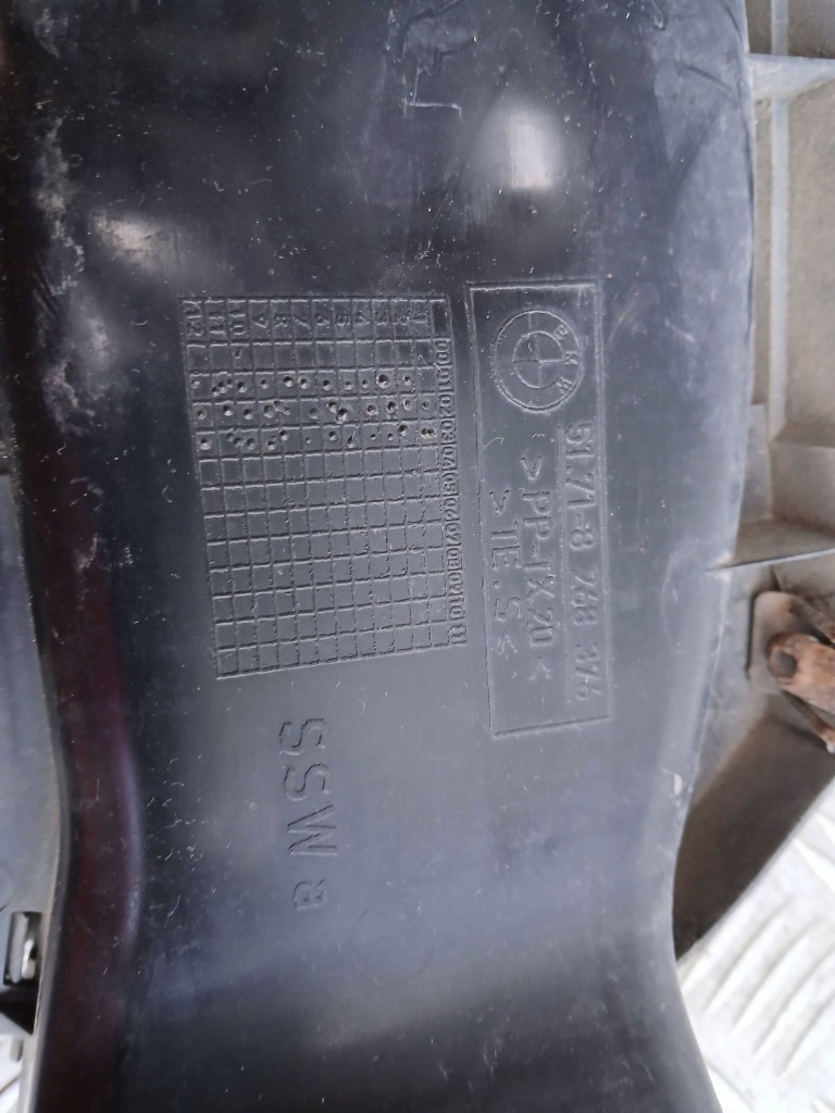 Впуск воздуха охлаждающий тормоза воздуховод bmw 3 e46 8268376 с Разборки