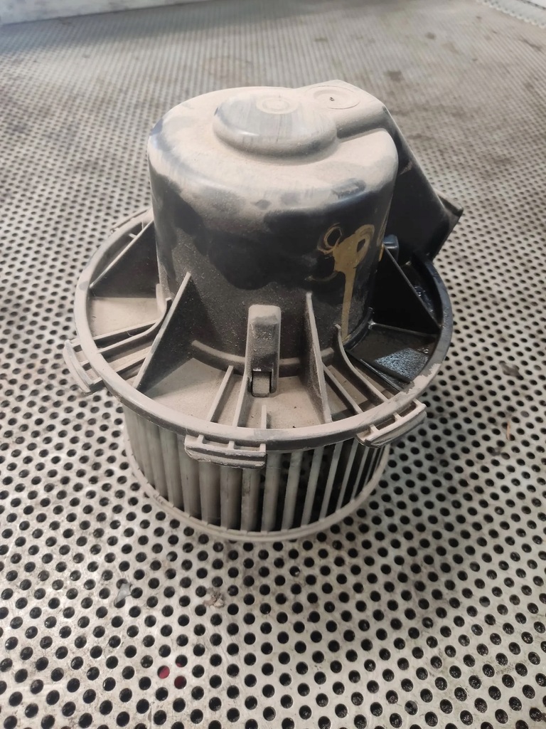 фото №1, Вентилятор обдув mercedes sprinter w906 e7169 повреждённый крепление