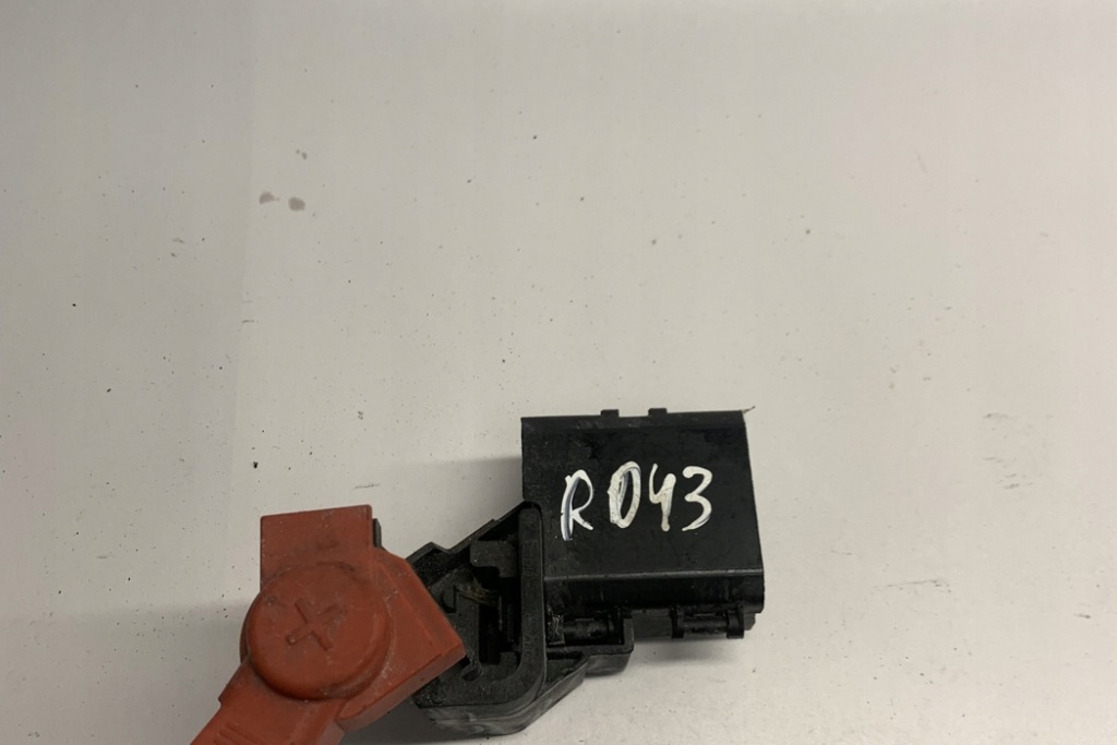 Клемма аккумулятор bmw x5 f15, f85 9367807 3.0l дизель 190kw 2015 Оригинал