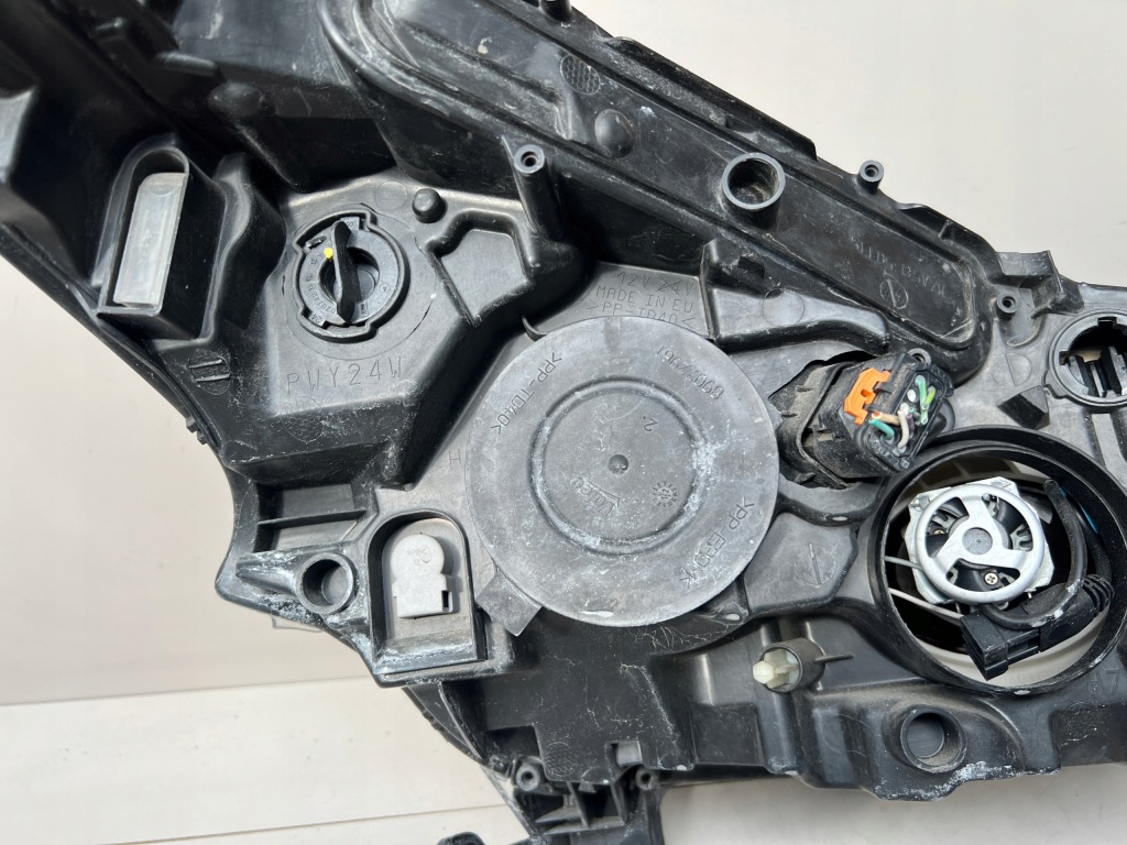 фото №11, Лампа передняя левая peugeot 208 i линза led 9802221480 / 89905957