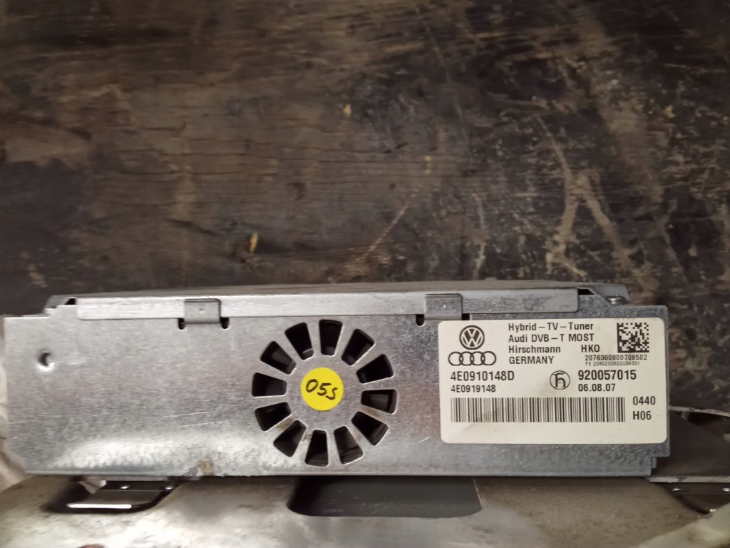 фото №1, Audi a8 d3 lift тюнер tv hybryid 4e0910148d