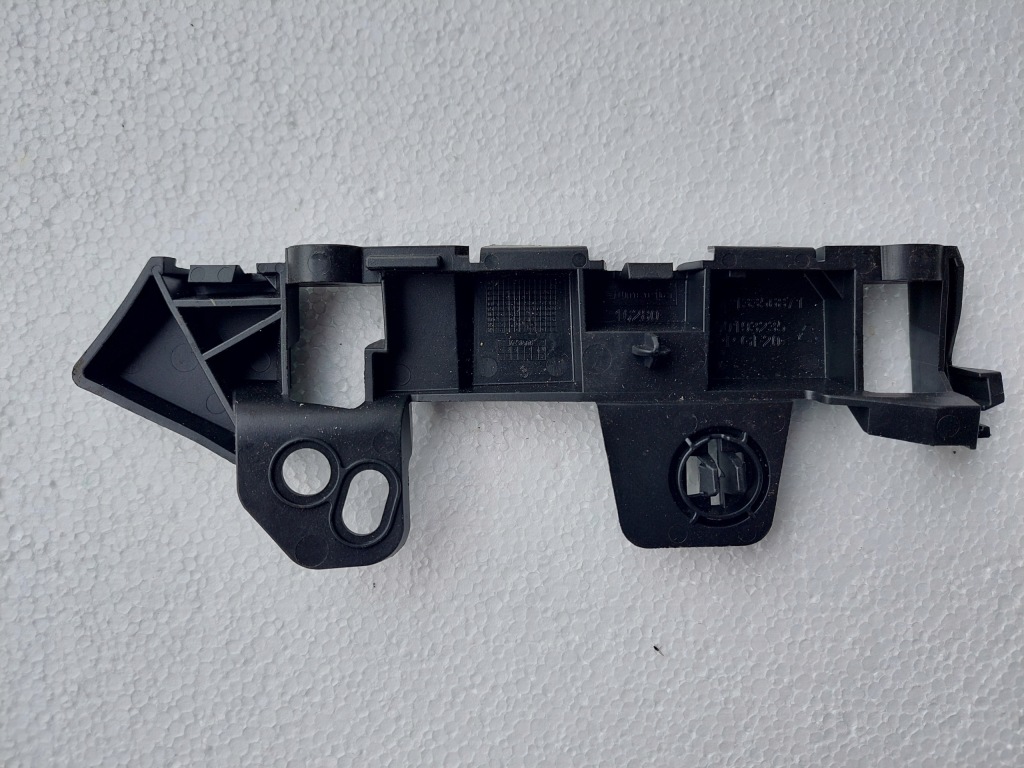 фото №1, Opel zafira c tourer 11-19 напрямна кронштейн перед r