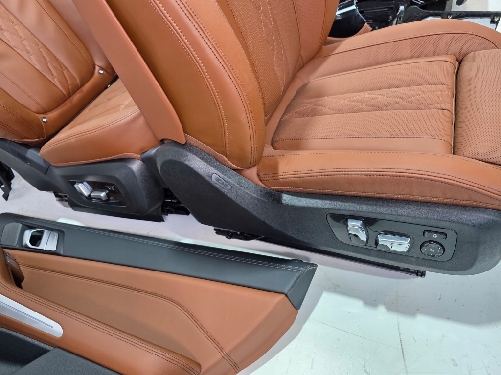 фото №5, Сидіння салон шкіра bmw x7 g07 lci 6місць individual вентильовані комфорт