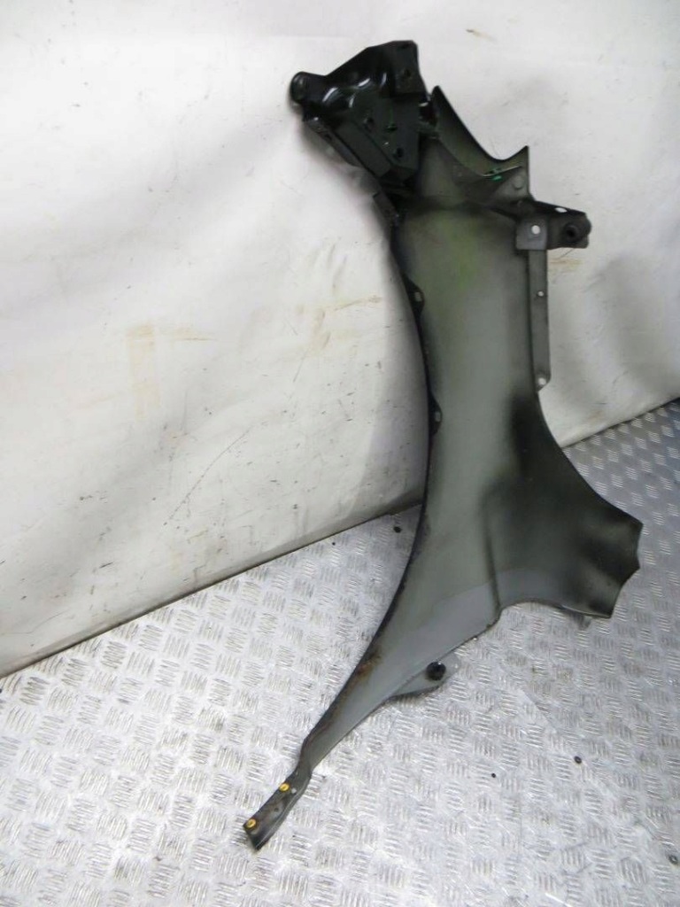 Volvo xc60 крило правий перед 452- 08-13 Зі Шроту