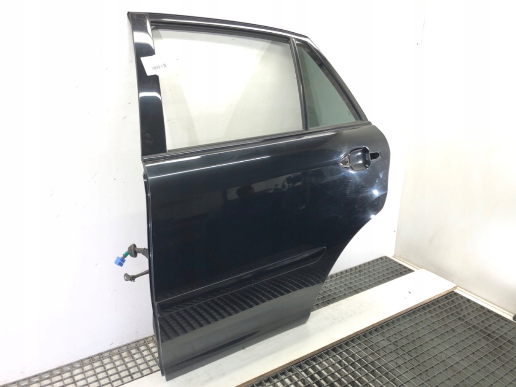 Дверь левое  задняя lexus rx универсал 03-08 Доставка