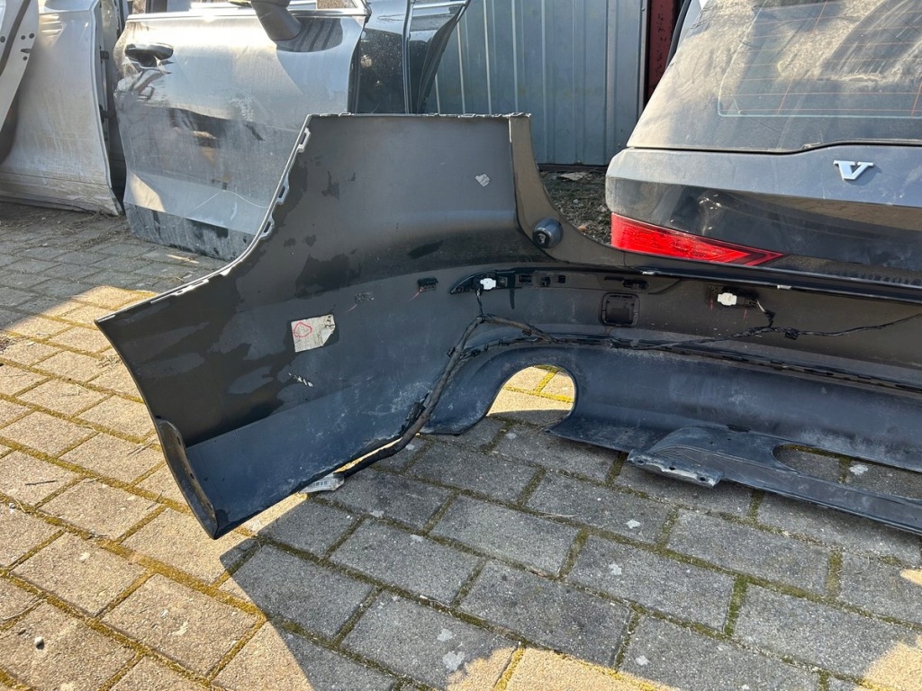 фото №10, Volvo v60 ii 2018- бампер задня задній kompletny 4x pdc