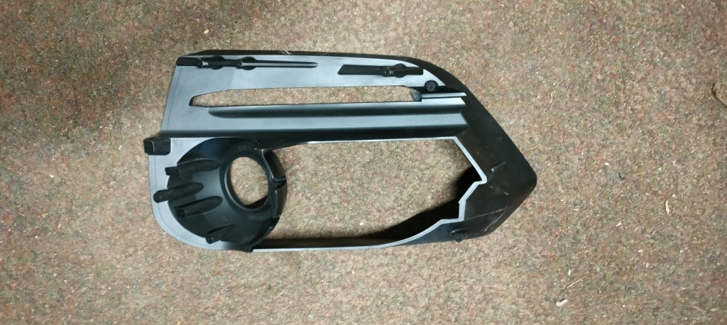 фото №2, Решётка бампера перед porsche panamera 971 techart