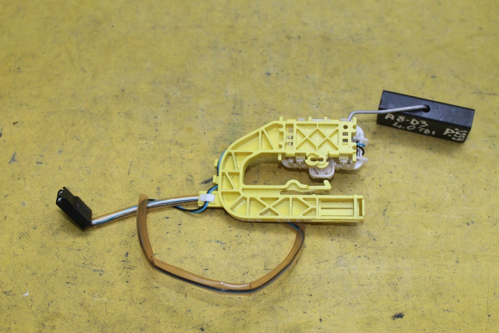 фото №6, Датчик рівня пального a8 d3 4.0 tdi 4e0919673a