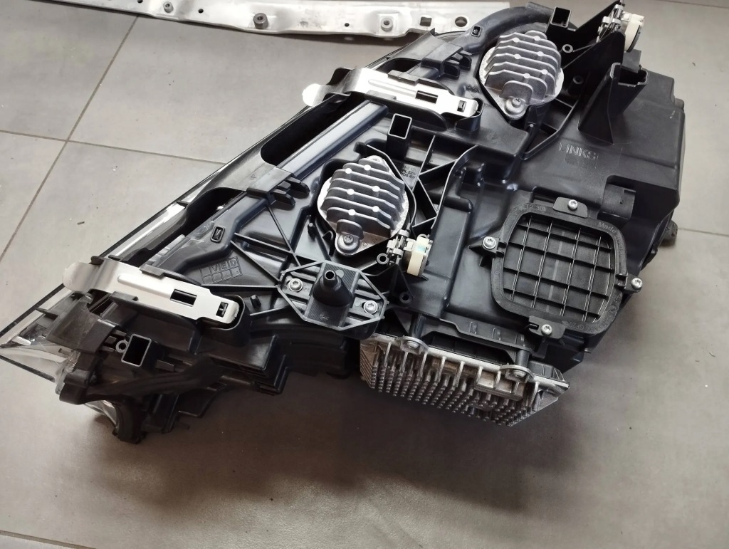 Bmw 7 g11 750i m-pakiet a300 капот бампер фары ремень перед 7465607 7465608 в Украине