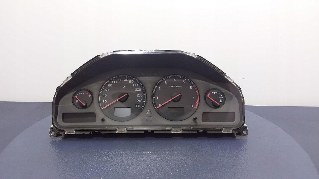фото №1, Volvo s80 i 2.4b счетчик приборы eu 8637993