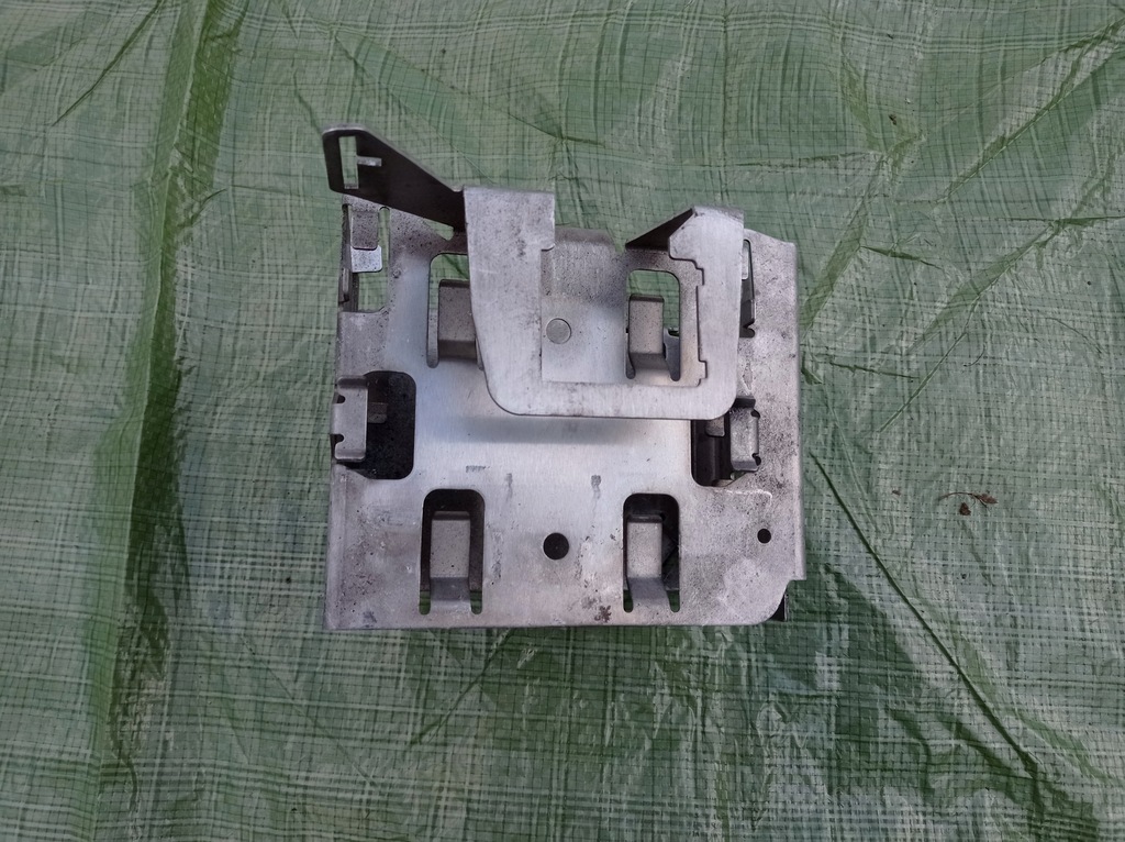 фото №9, New mercedes-benz c-class w204 purge клапан кронштейн a0004764536 original