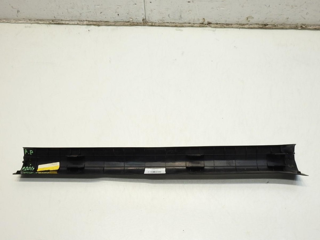Купить Накладка  накладка порога  правый  передок  toyota avensis 3 t27 67913-05060