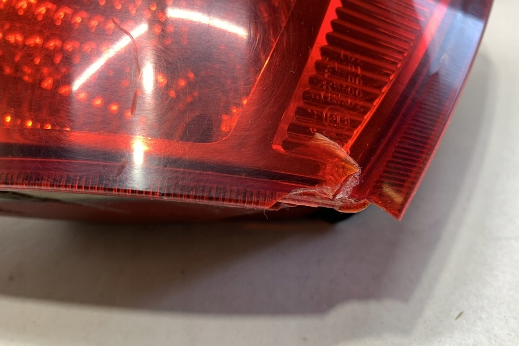 фото №8, Лампа права задня kia cerato ld 924022f2r 2004