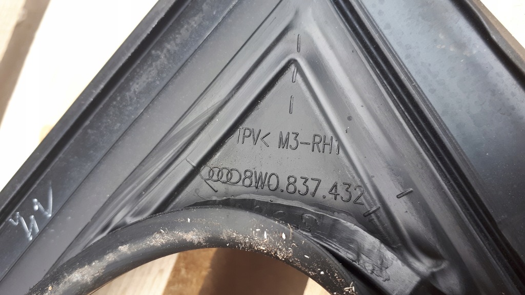 фото №12, A4 b9 8w прокладка двері скло sline правий перед