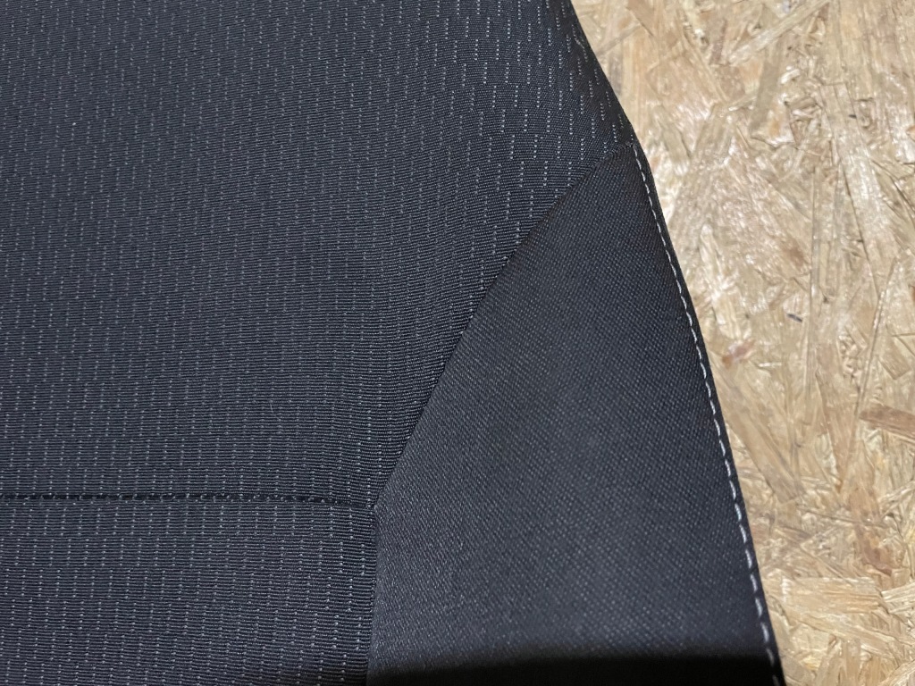 фото №2, Оббивка сидіння права правий перед передня спинка skoda rapid 5ja 5jb