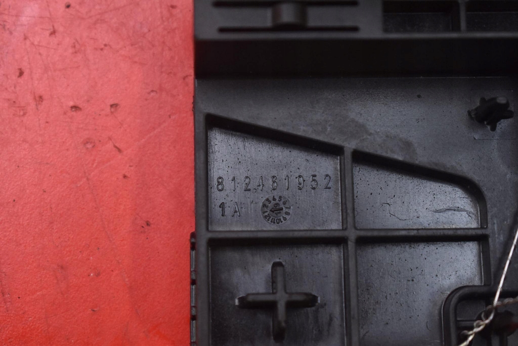 Розподільник струму 812461952 opel insignia b 1.6 cdti 136 km 17-20 Ціна