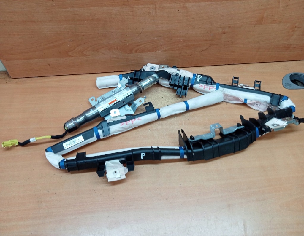 фото №1, Шторка безопасности воздушная правая honda civic ix hb