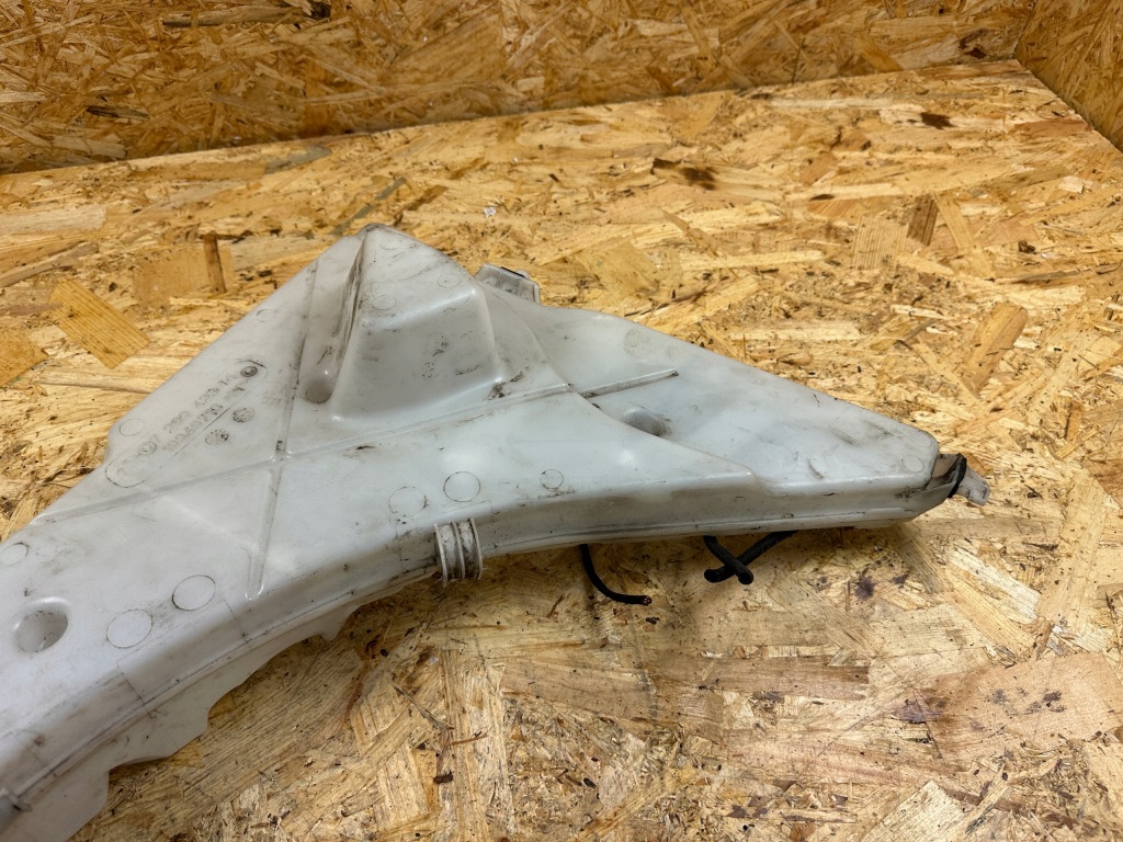 фото №8, Бак омивача помпа bmw x5 f15 x6 f16 7292423