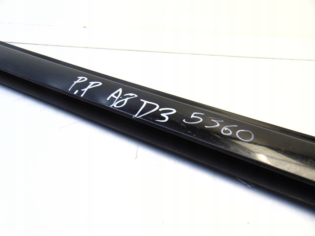 фото №4, Молдинг дверь правый перед audi a8 d3 цвет ly9b