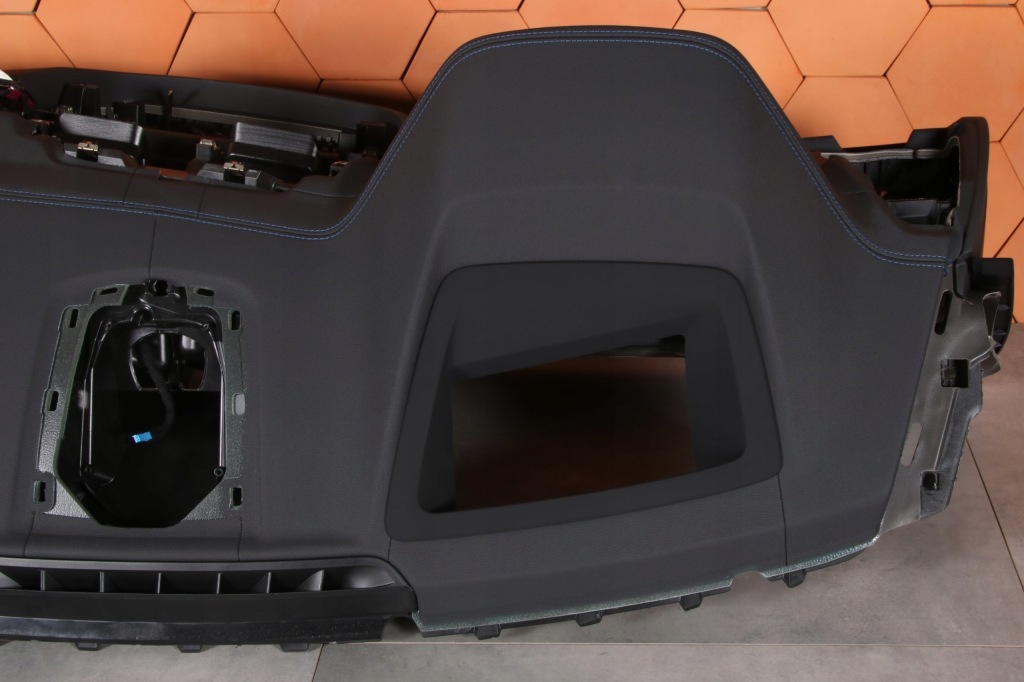 фото №10, Bmw x3 g01 lci x4 g02 lci панель приладів приладова панель  sensatec czarna head up