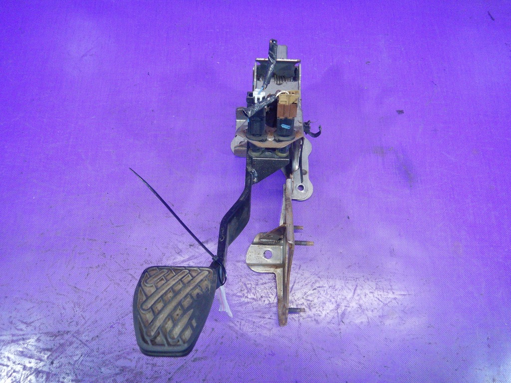 фото №1, Renault koleos i 2,0 dci педаль тормоза hh8148