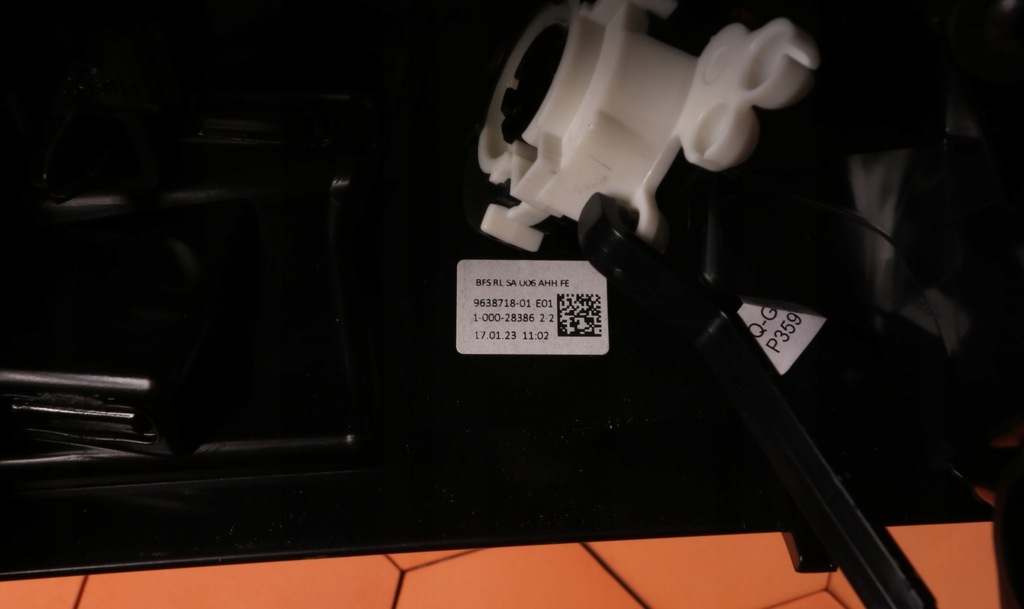 фото №15, Bmw u06 x1 u11 x2 u10 накладки dekor панели консоли hexagon anglik 9638718